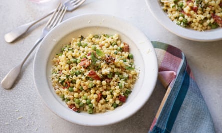 Fregola with bacon and peas.