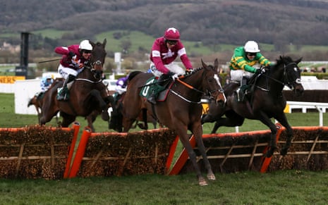 Early Doors ridden by Jonjo O’Neill Jr on their way to victory in the Martin Pipe Hurdle.
