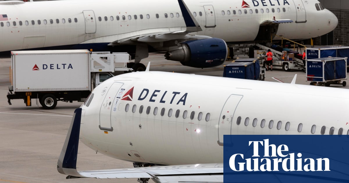 Extreme heat forces US airlines to limit passengers and fuel loads
