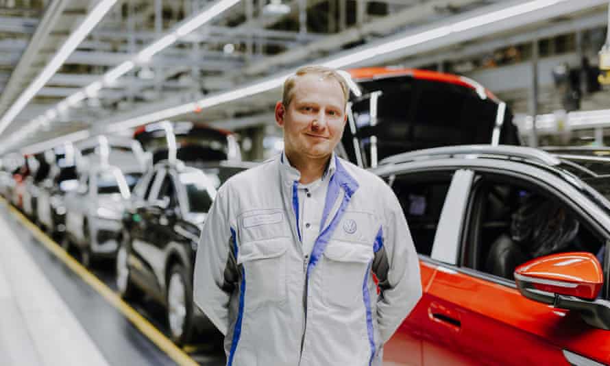 Maik Mockel, head of assembly hall 6, where the VW ID.4 and Audi Q4 is built.
