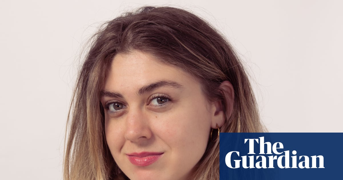 Lost Lambs by Madeline Cash review – clever comedy for our conspiracy theory age