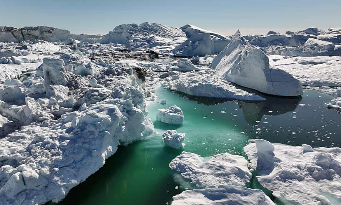 A small section of sea in between icebergs