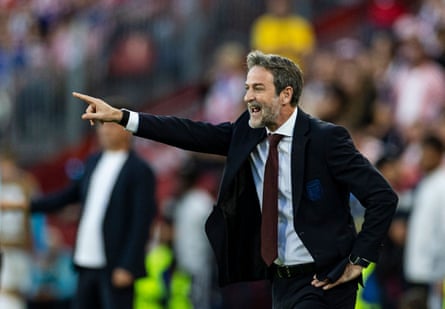 Panama’s Thomas Christiansen shouts instructions from the touchline.