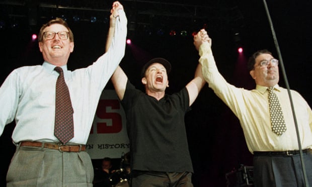 David Trimble, left, with Bono, centre, and John Hume in 1998.