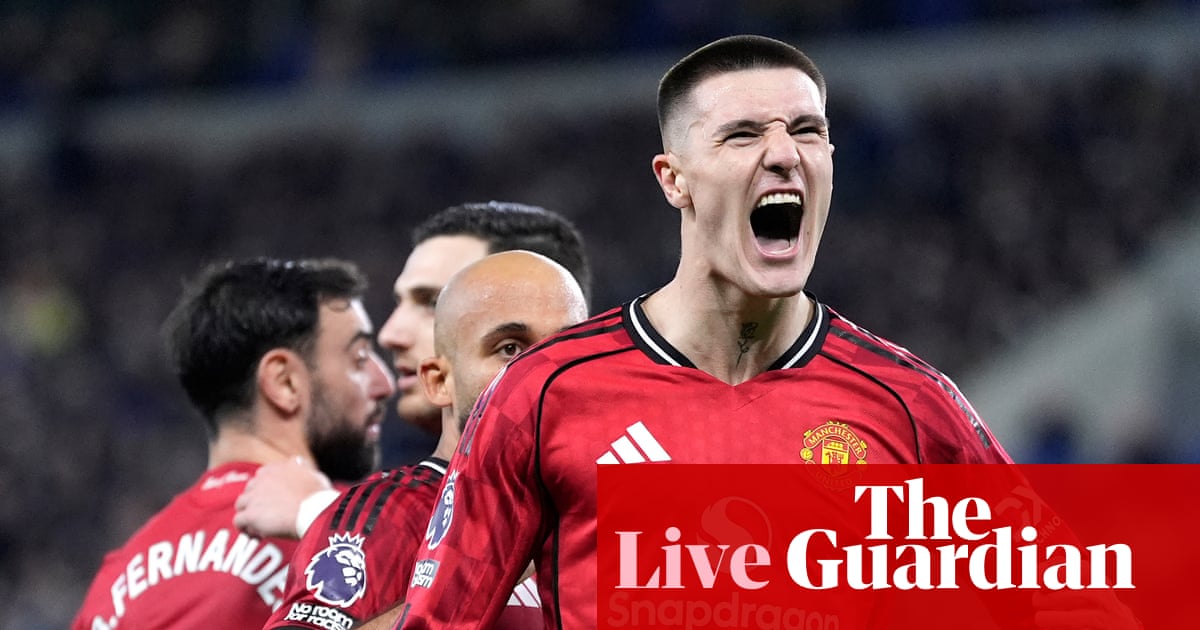 Everton v Manchester United: Premier League – live