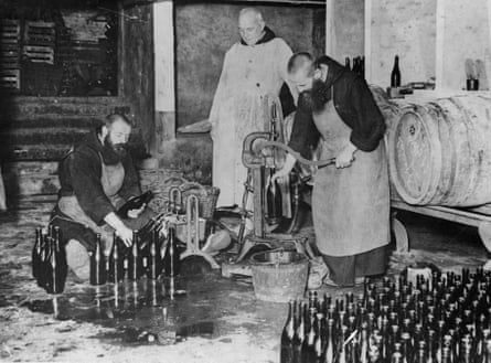 Monks in the bottling room of the brewery in Westvleteren in the early 1900s