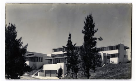 Strathmore Apartments in 1937, Credit- UCLA, Charles E. 