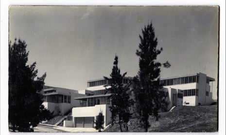 Strathmore Apartments in 1937, Credit- UCLA, Charles E.