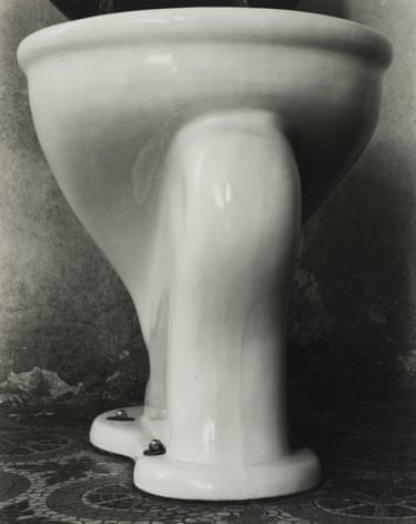 Excusado (Toilet), 1926Weston contributed to this modern perspective on the periphery of the art world. His photography became language, sculpture, a gaze