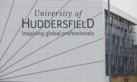 University Huddersfield building saying 'inspiring global professionals'