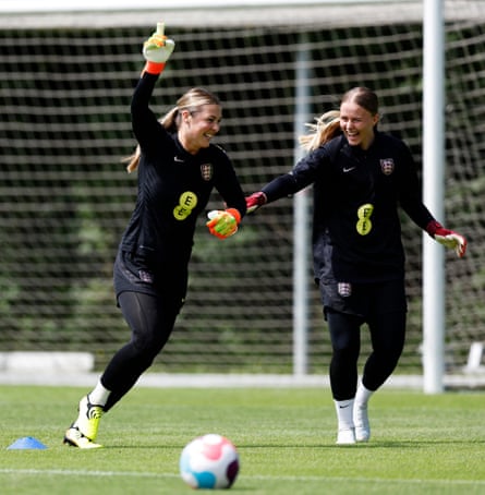 Mary Earps (left) and Hannah Hampton during an England training session before the 2022 Euros
