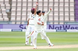 Anderson celebrates taking Brooks for 39.