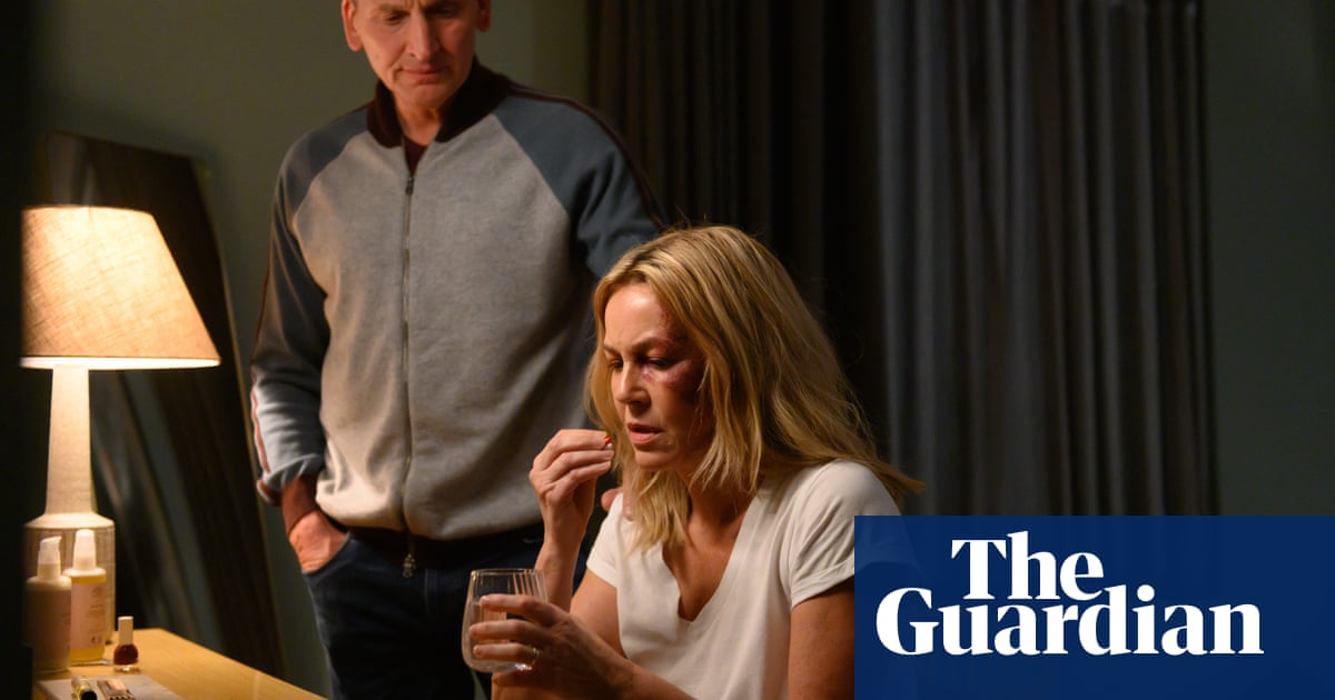TV vanaand: Connie Nielson and Christopher Eccleston star in amnesiac thriller