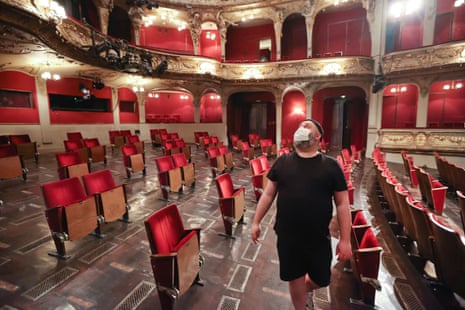 The Berliner Ensemble sets out its new seating plan.
