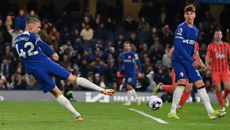 Chelsea's English defender Alfie Gilchrist shoots to score their sixth goal.