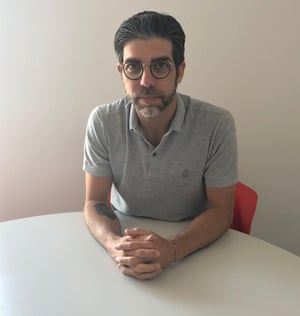 Juninho mora na França e trabalha para o ex-clube Lyon como diretor esportivo.