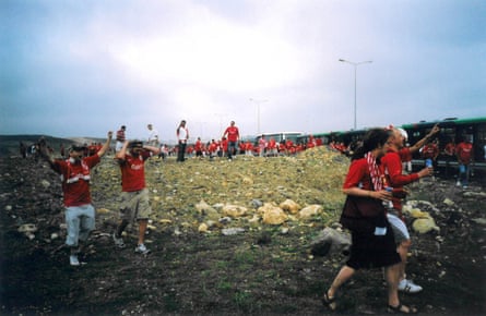 The red hoards make their way towards the Ataturk Stadium