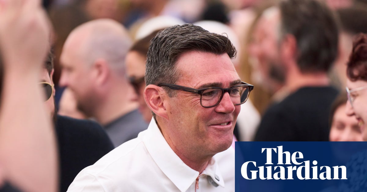 Andy Burnham to stand to become Labour leader and UK prime minister