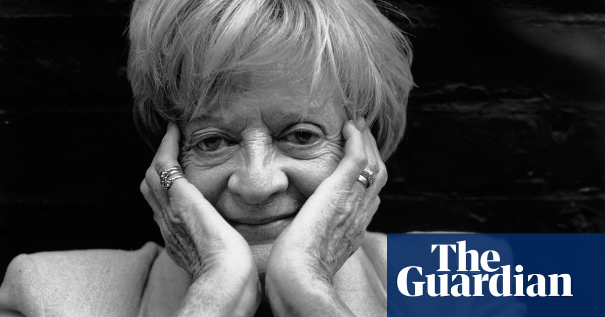 Maggie Smith, Acclaimed Actress, Dies at 89