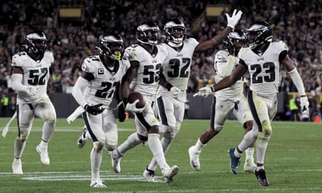 Photos from the Eagles' Sunday night victory over the Packers