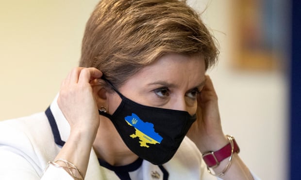 Nicola Sturgeon wearing mask with Ukraine flag