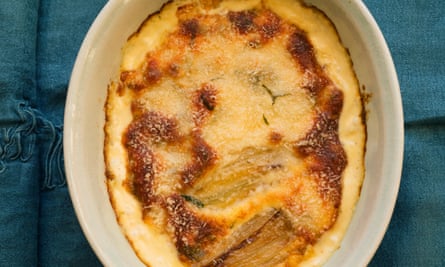 Baked shallots with cream and parmesan