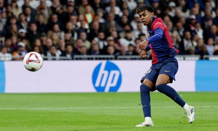 Lamine Yamal scores Barcelona’s third goal.