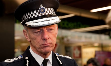 Bernard Hogan-Howe says every borough will have at least one CCTV-equipped van.