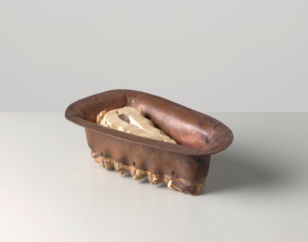 Joseph Beuys, Mammutzahn eingefaßt (Mammoth Tooth, Framed), 1961.
