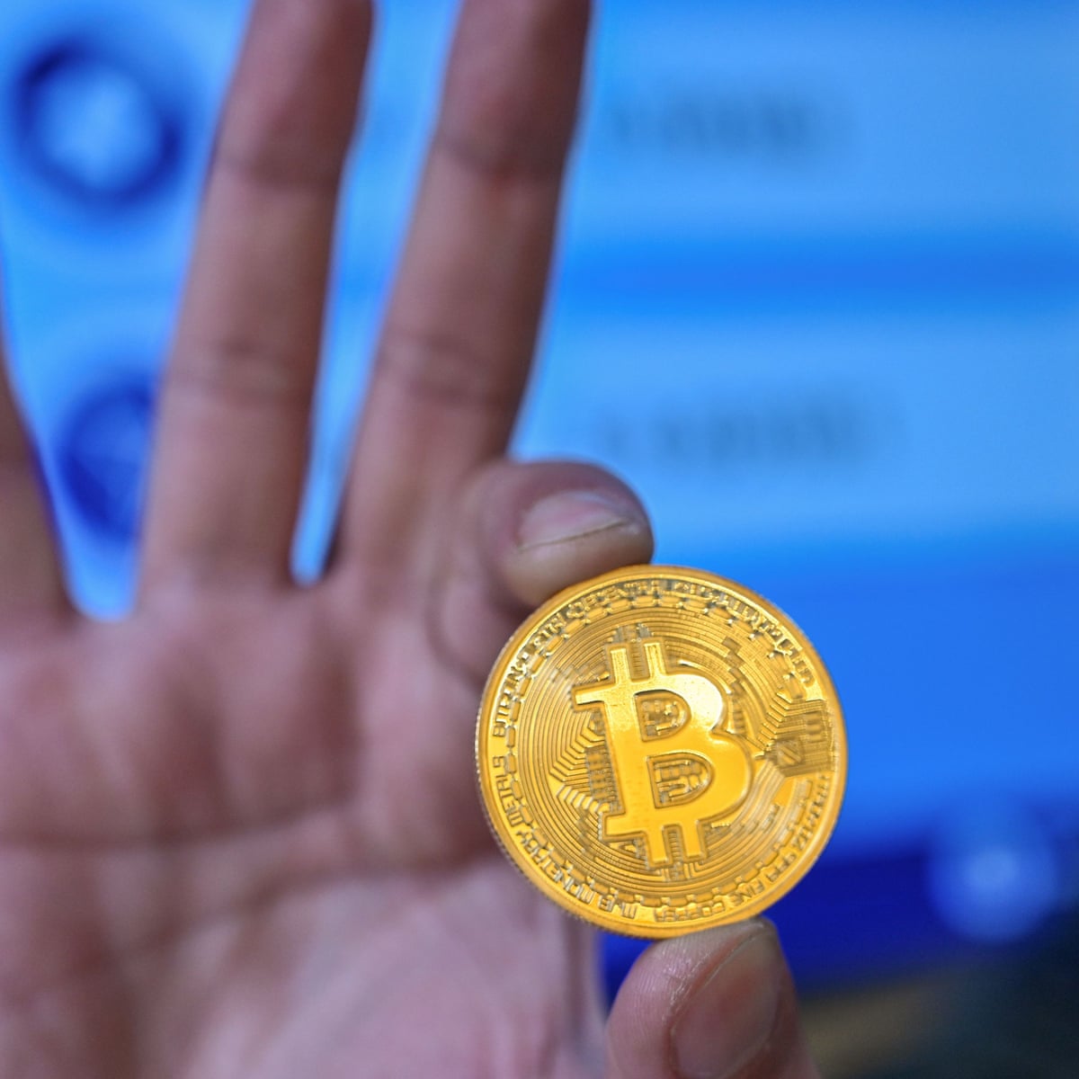 Turkey S Economic Turmoil Drives Bitcoin Frenzy Turkey The Guardian Turkey S Economic Turmoil Drives Bitcoin Frenzy Turkey The Guardian