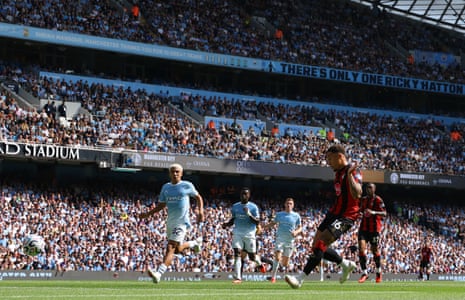Marcus Tavernier of Bournemouth scores.