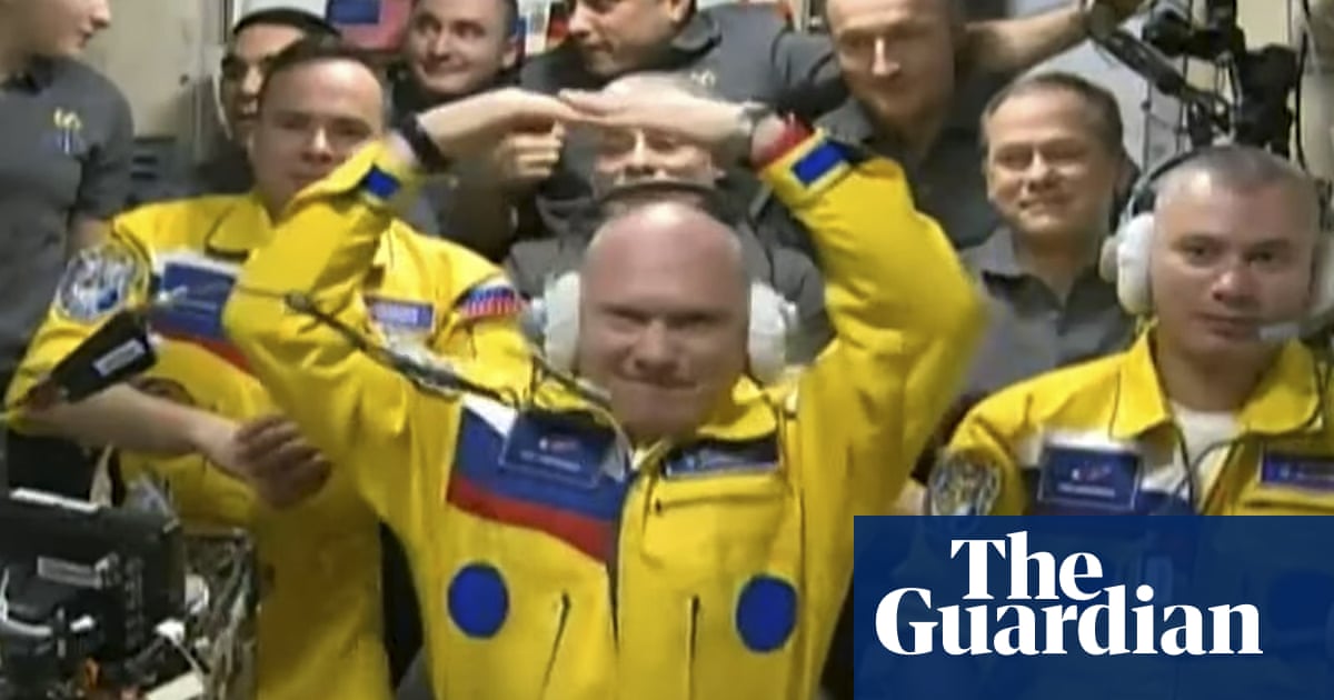 Russia denies ISS cosmonauts wore yellow and blue suits to support Ukraine
