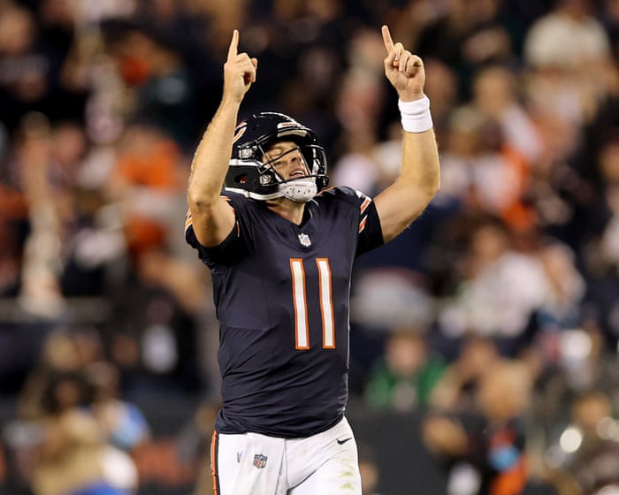 38-year-old backup Case Keenum rolls back the years to lead Bears past Eagles