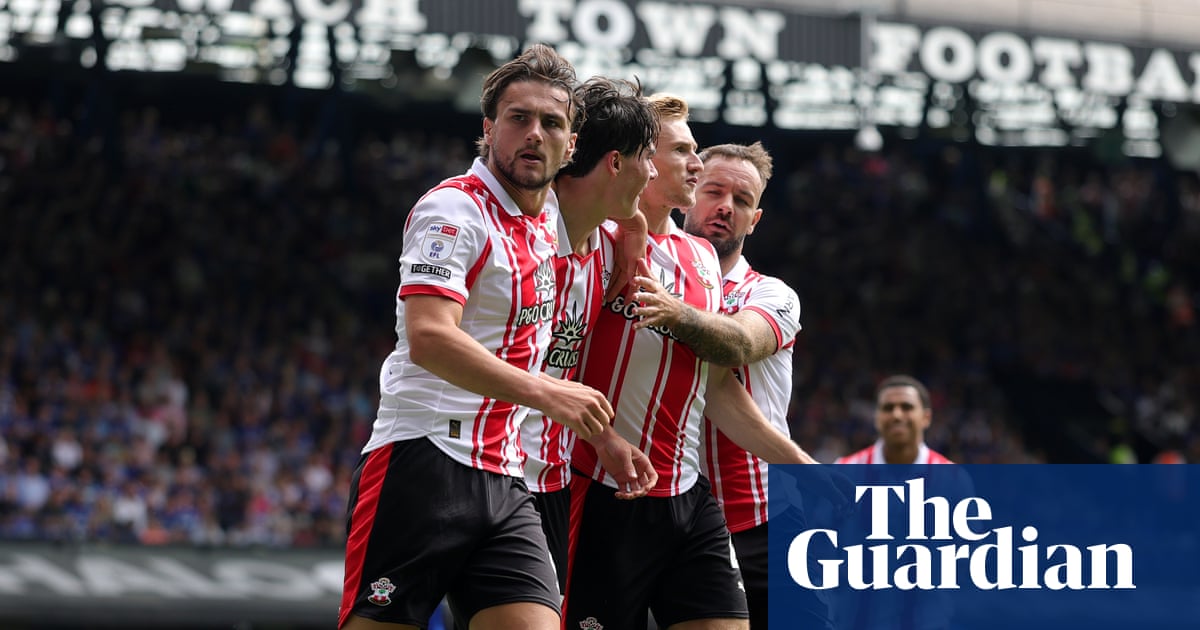 Robinson rescues Southampton after Harwood-Bellis gifts Ipswich fast start