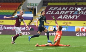 Burnley 0-4 leeds united: premier league - live! 3 rodrigo beats peacock-farrell to make it three for leeds.