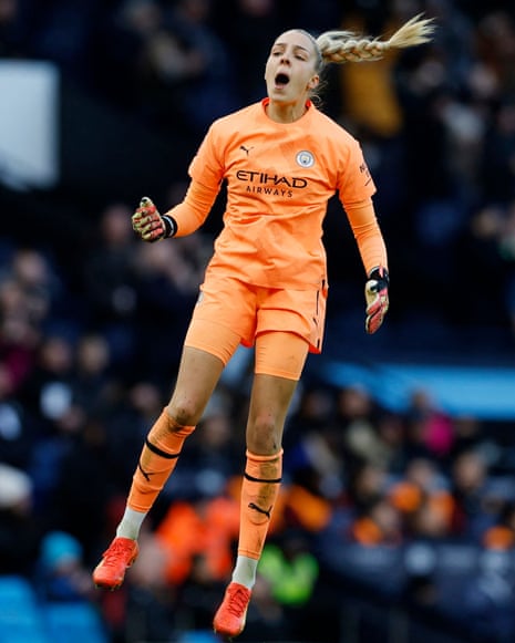 Manchester City's Ellie Roebuck celebrates after Laura Coombs scores their first goal