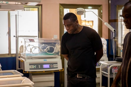 David Harewood visits Makeni regional hospital’s special-care baby unit in Sierra Leone, April 2019.