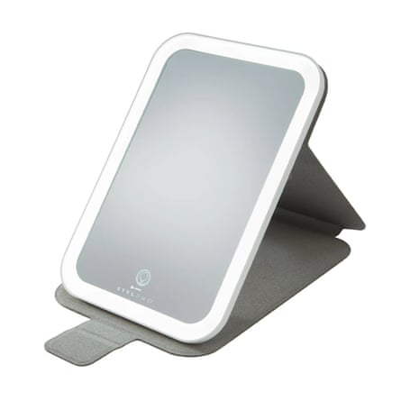 StylPro On Tour Petite LED Travel Mirror in pink