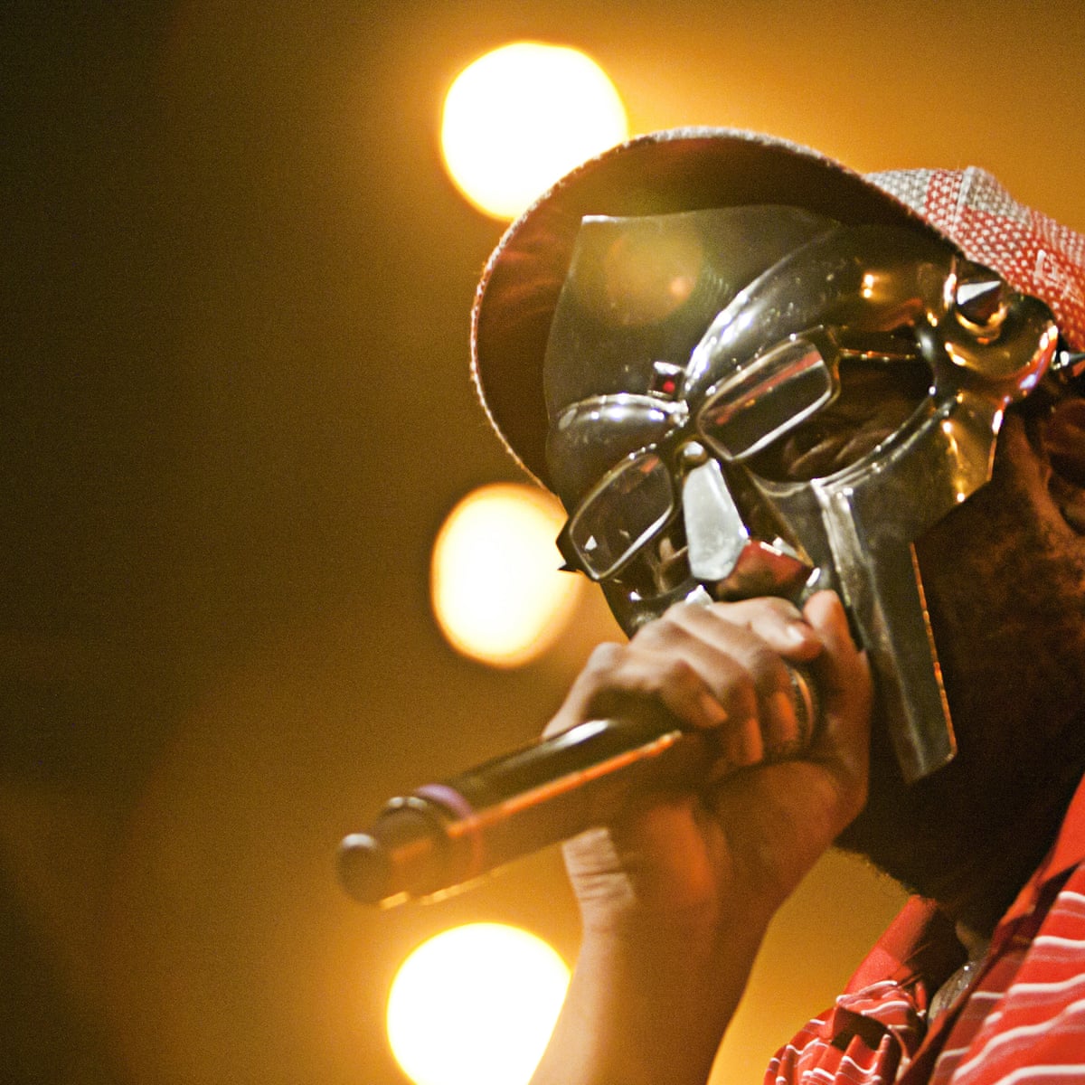 Dr Doom Rapper - Volontariat