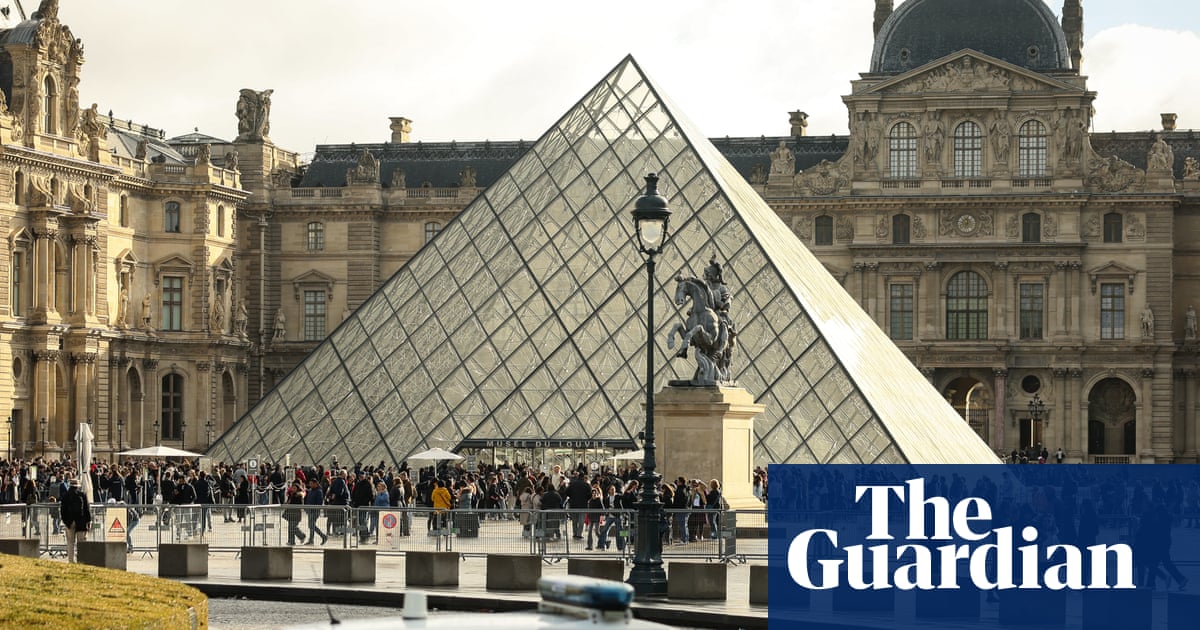 Two men arrested after Louvre jewel heist