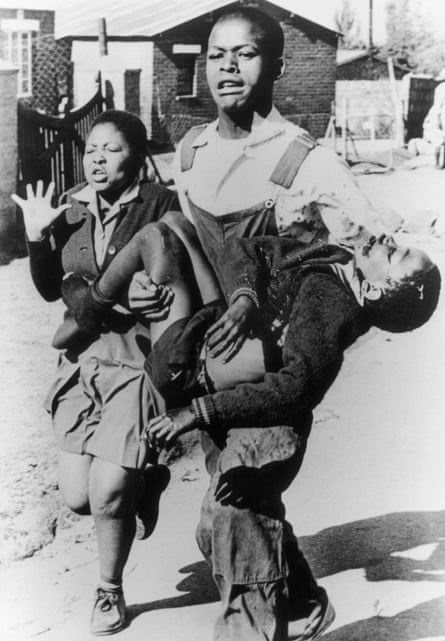 Mbuyisa Makhubo carries the body of Hector Pieterson on 16 June 1976.