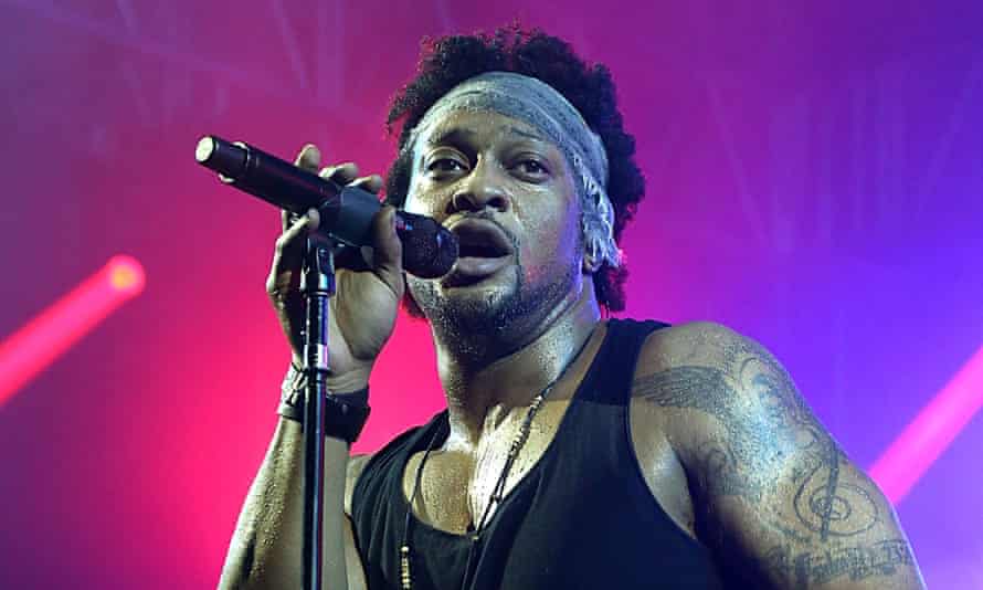 D’Angelo performing in Manchester, Tennessee.