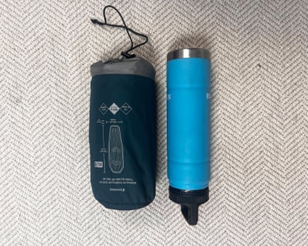 Simond MT500 XL wrapped up next to a water bottle.