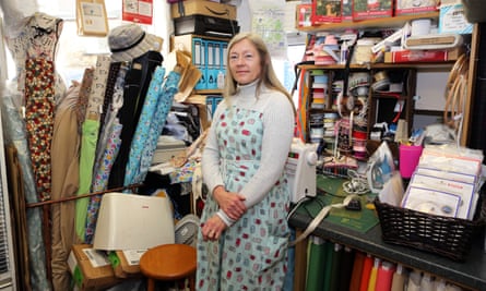 Julie Gordge, Başbakan Rishi Sunak'ın Kuzey Yorkshire seçim bölgesinde Hawes'te zanaat malzemeleri satan Tepedeki Küçük Dükkan'ın sahibi.