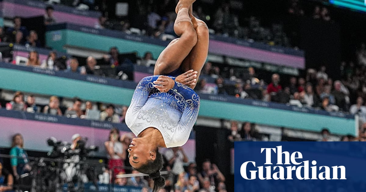 Simone Biles' coach says gymnast suffered from twisties' before 2016 Olympics