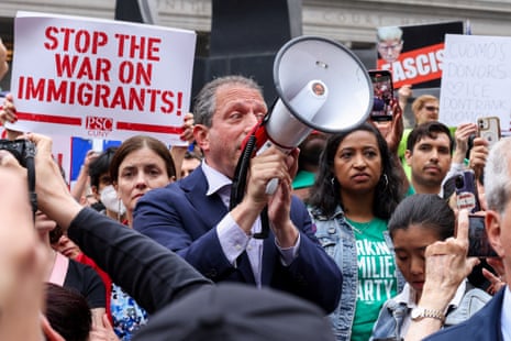 New York City comptroller and mayoral candidate Brad Lander speaks after being released by Ice, which detained him at an immigration court, in Manhattan on Tuesday.