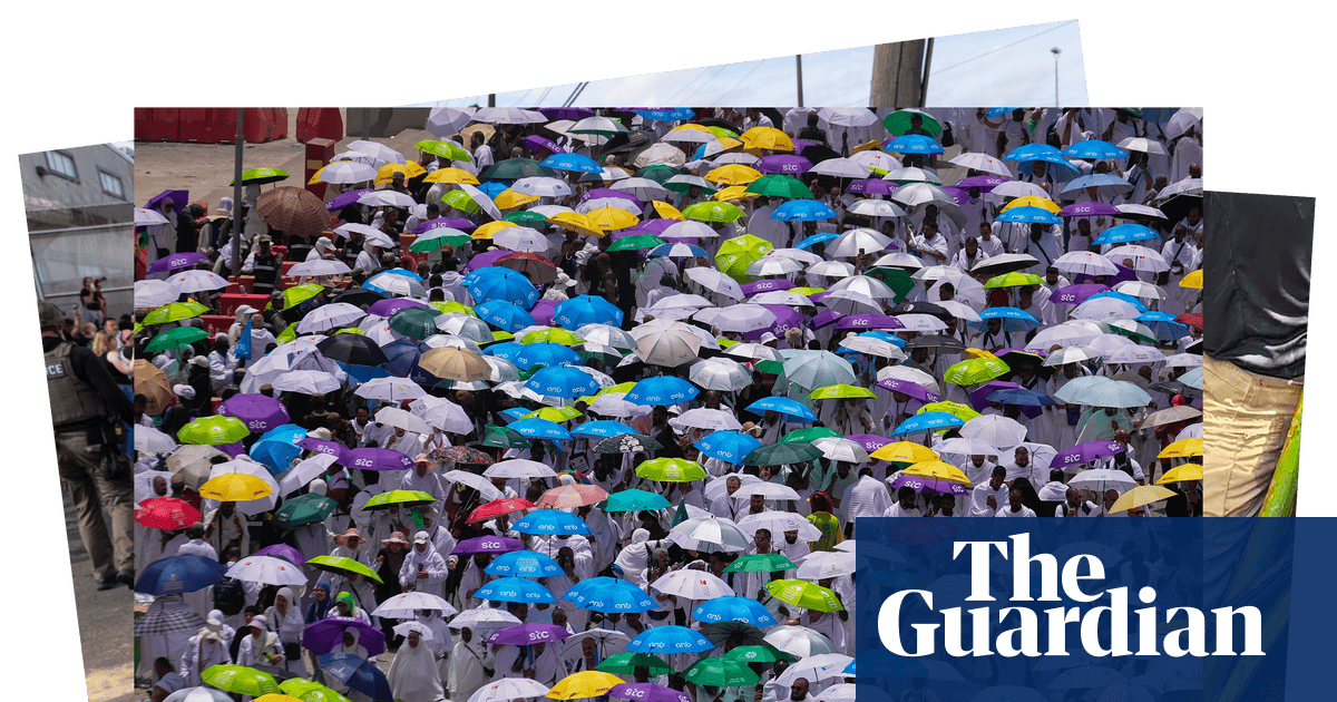 Umbrella shade and an evacuation zone: photos of the day