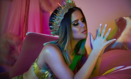 Maren Morris Girl Review Country Or Pop Or Stuck In The Middle Maren Morris The Guardian