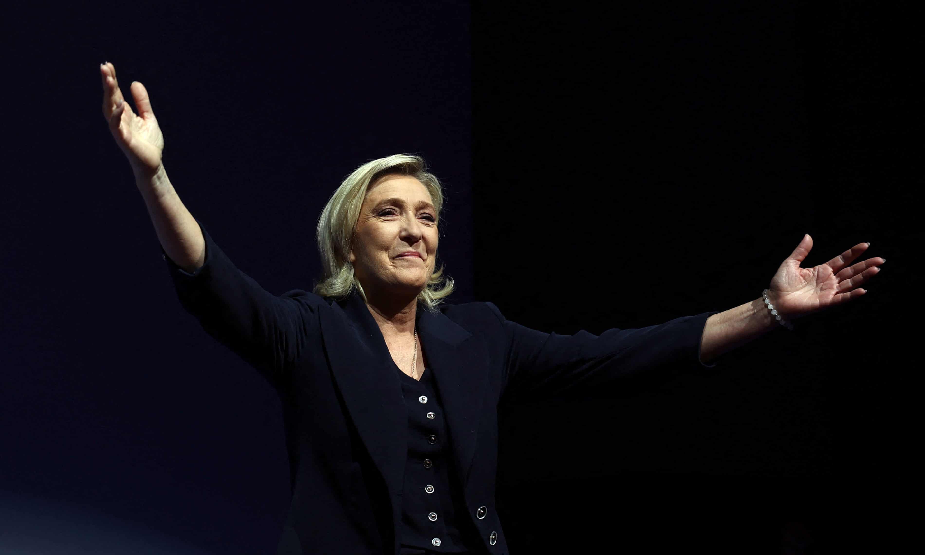 Thousands protest in Paris as exit polls say Marine Le Pen’s far-right fascist coalition is ahead in first round (theguardian.com)