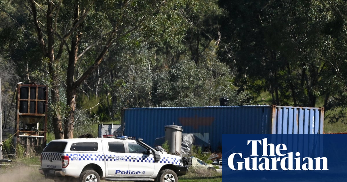 An isolated property, a morning standoff and an armed fugitive: Dezi Freeman’s final hours